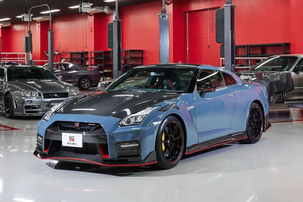 Luxury Car With 600 Horsepower