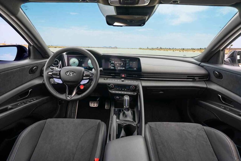 2022 Hyundai Elantra Interior