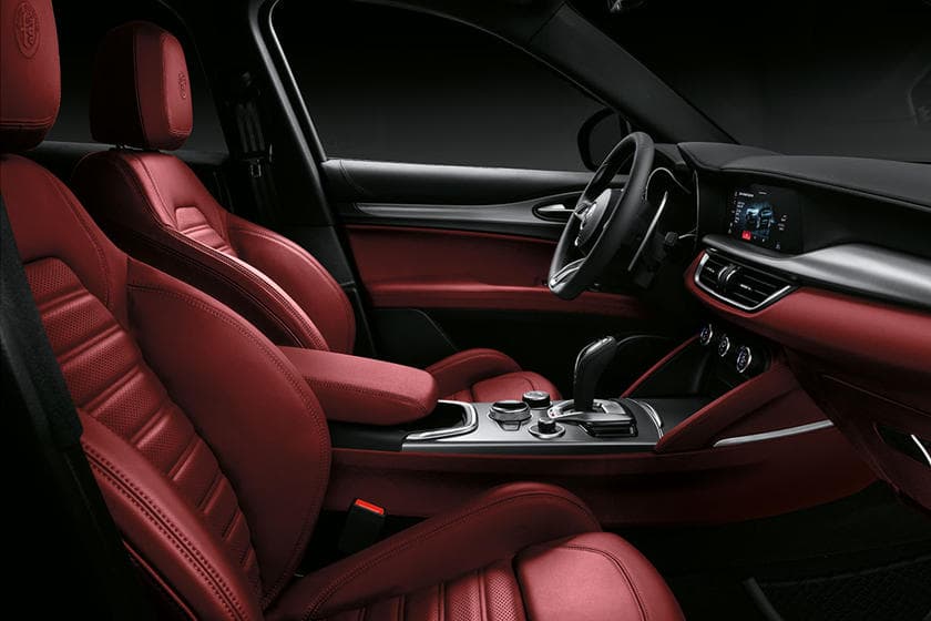 2022 alfa romeo stelvio quadrifoglio interior