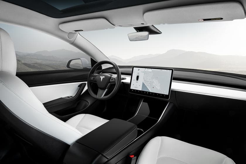 2022 tesla model 3 interior