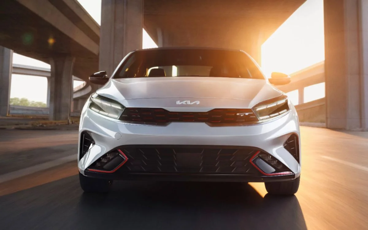 2022 Kia Forte GT Specs, Price, MPG & Features