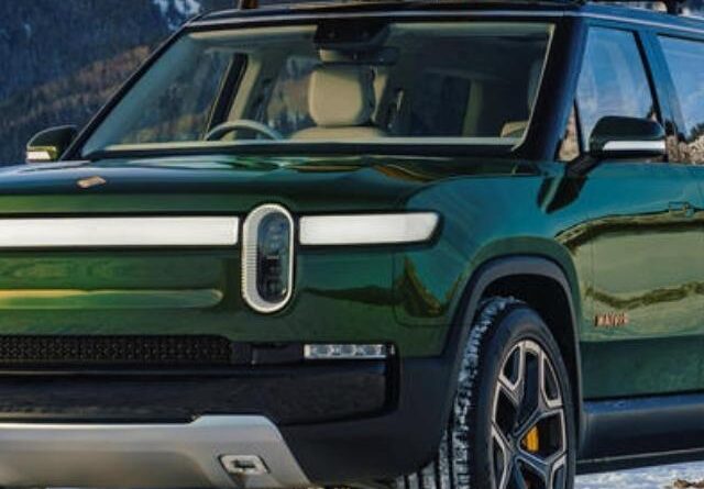 2022 Rivian R1S
