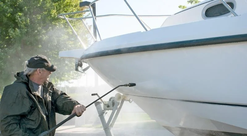 Make sure that your boat is cleaned spotless