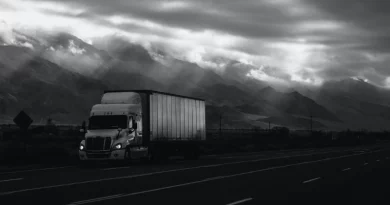Signs of an Out-of-Control Commercial Truck